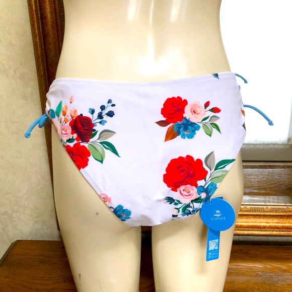 New women’s Cupshe floral bikini bottoms.  Size XL. Ties at sides. - Picture 2 of 11